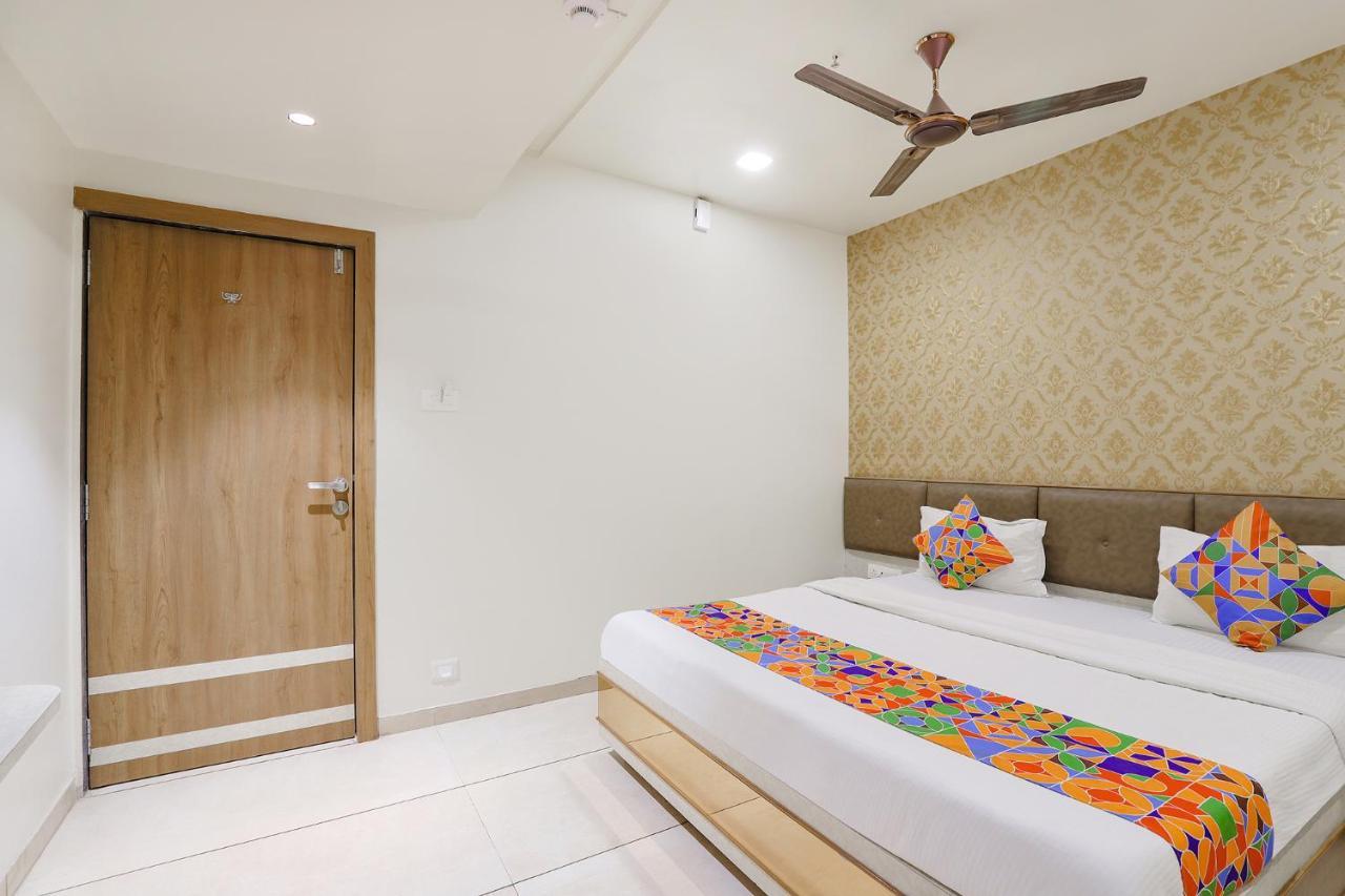 Fabhotel Bharosa Inn Ahmedabad Eksteriør billede