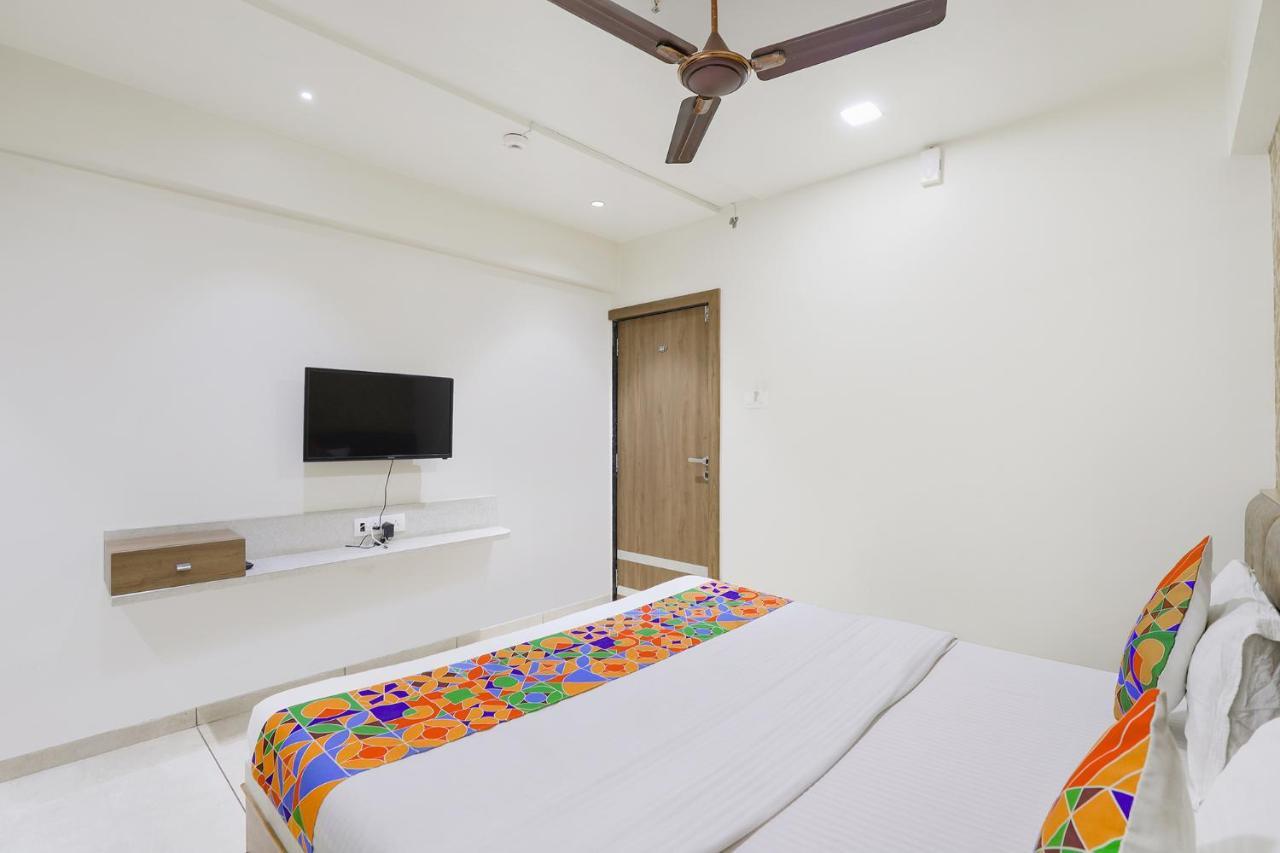 Fabhotel Bharosa Inn Ahmedabad Eksteriør billede