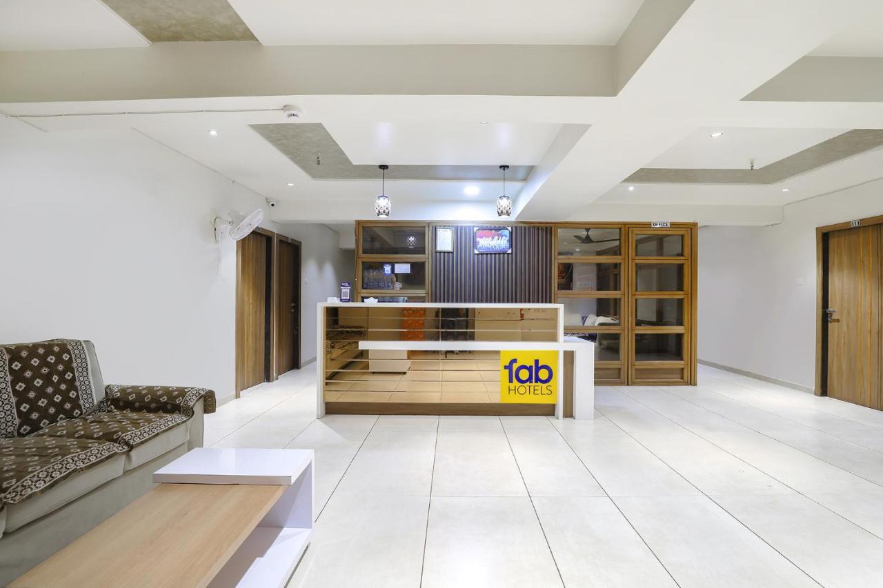Fabhotel Bharosa Inn Ahmedabad Eksteriør billede