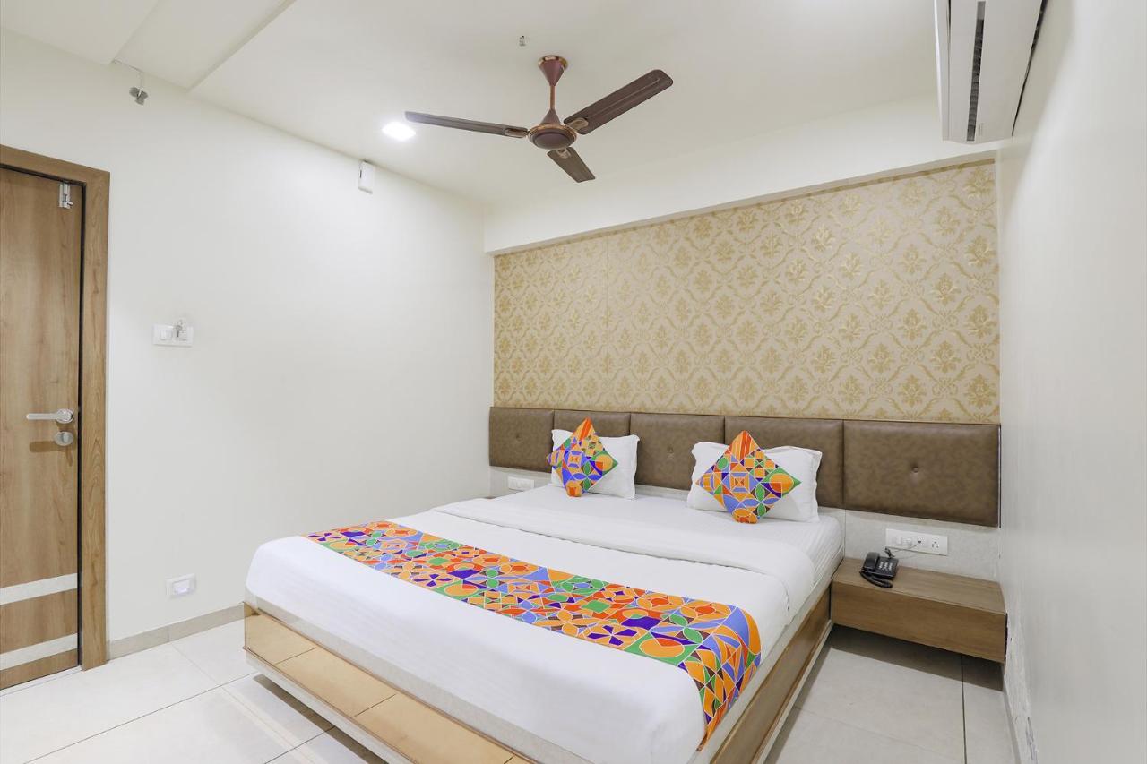 Fabhotel Bharosa Inn Ahmedabad Eksteriør billede