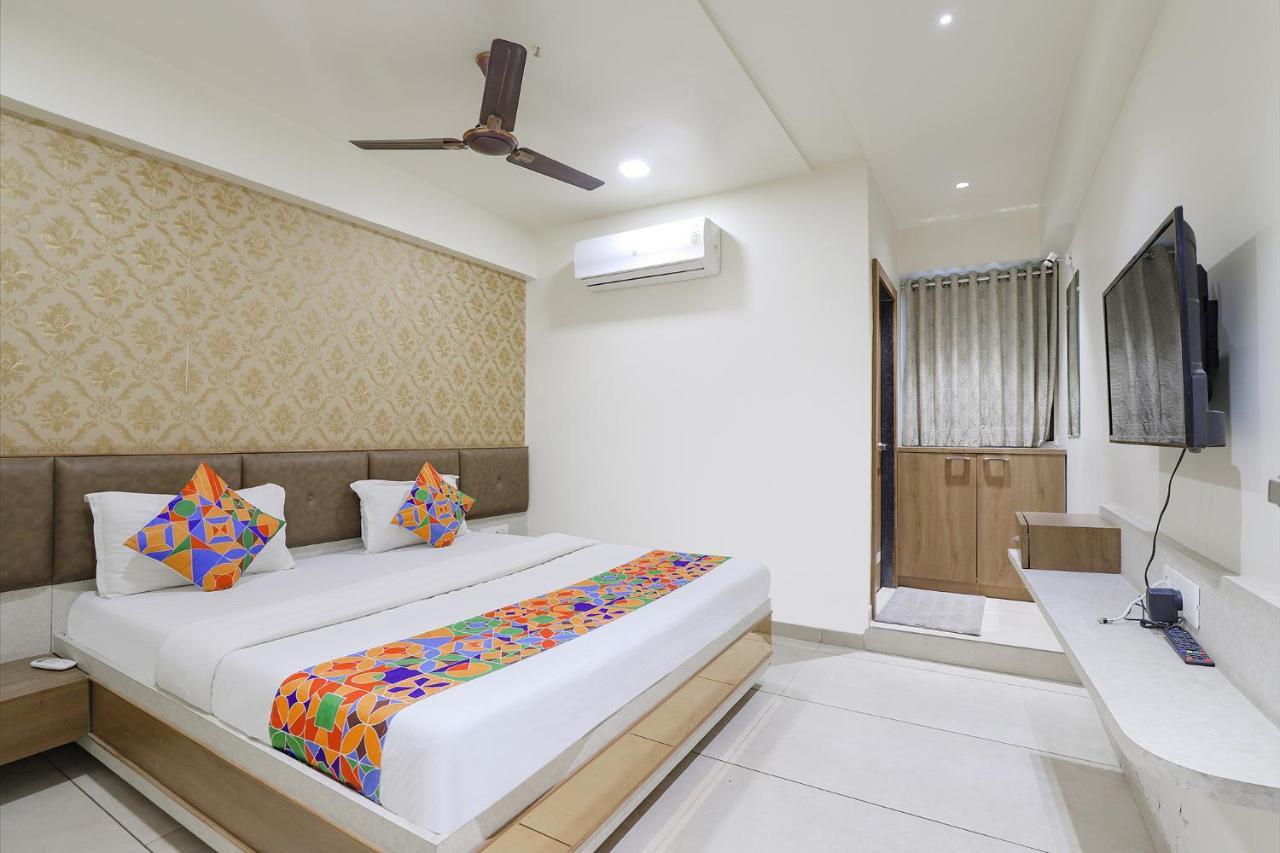 Fabhotel Bharosa Inn Ahmedabad Eksteriør billede